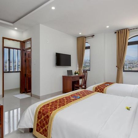 Khach San Pham Gia Da Nang Hotel Екстериор снимка
