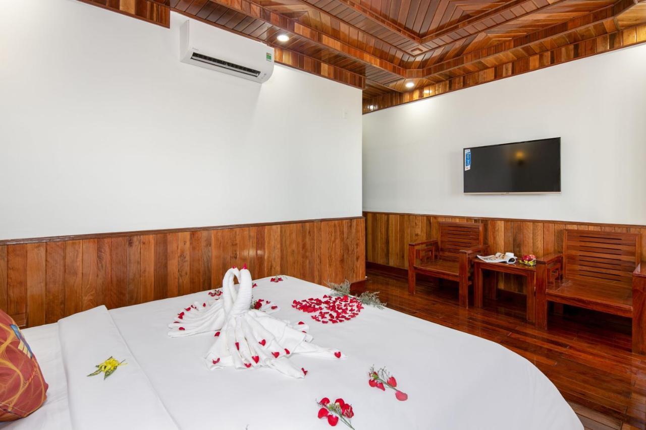 Khach San Pham Gia Da Nang Hotel Екстериор снимка