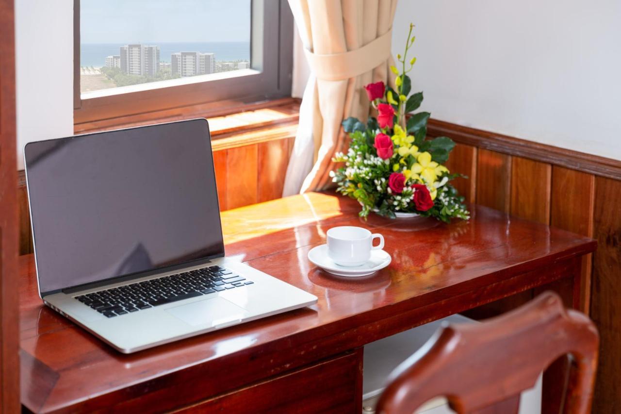 Khach San Pham Gia Da Nang Hotel Екстериор снимка